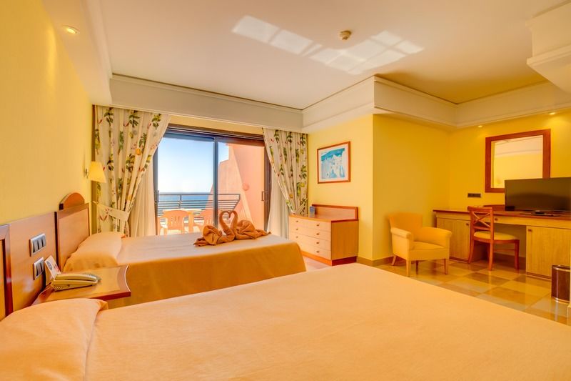 Sbh Crystal Beach Hotel & Suites - Adults Only 코스타카르마 외부 사진