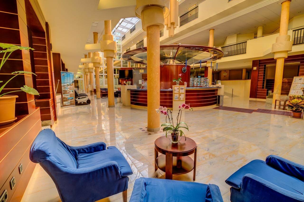 Sbh Crystal Beach Hotel & Suites - Adults Only 코스타카르마 외부 사진